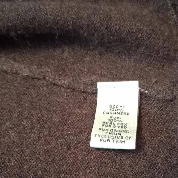 Nwt NEIMAN MARCUS 100% CASHMERE SWEATER WITH REAL FOX DETACHABLE COLLAR - Picture 5 of 7